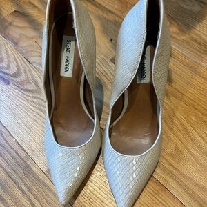 Steve Madden Cream Textured Heels 👠